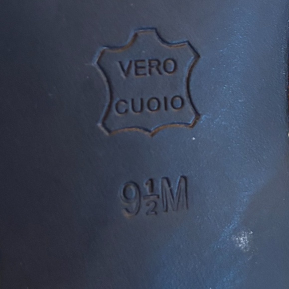 Donald Pliner leopard print heels - Picture 3 of 5